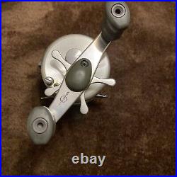 Shimano Silver Calcutta 100 CT-100 Baitcasting Fishing Reel with Box